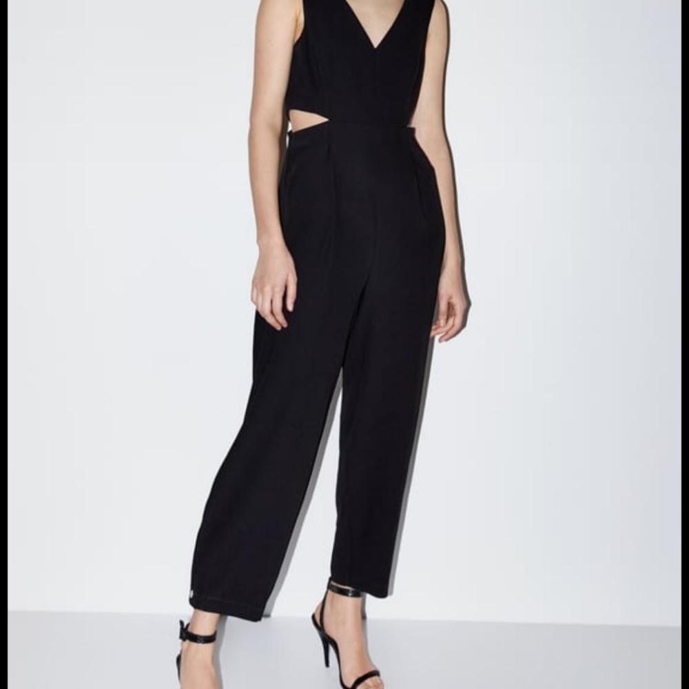ZARA Mono Cut Out black sleeveless button hem tapered leg jumpsuit NEW